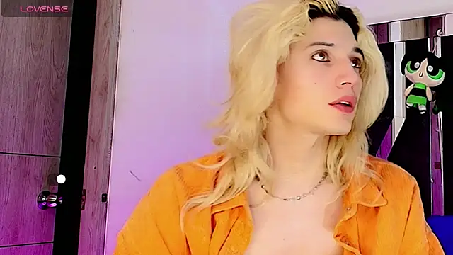 Snapshot of honey_skin chatting on September 13, 2025, 10:48 am honey skin online show from September 13, 2025, 10:48 am