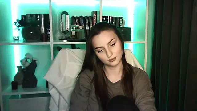 X Alisa online show from April 5, 2026, 6:14 pm