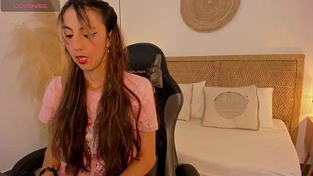 Snapshot of candy_summer28 chatting on January 13, 2026, 12:20 pm candy summer28 online show from January 13, 2026, 12:20 pm