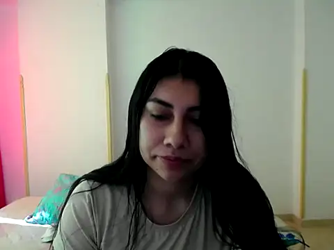  katerin love1 online show from December 15, 2025, 3:07 pm