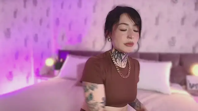 Scolw online show from October 2, 2025, 6:33 pm