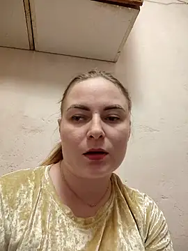 ElenaMaeer online show from December 4, 2025, 6:40 pm