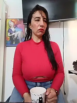 Snapshot of christine-x chatting on May 15, 2026, 12:58 pm christine-x online show from May 15, 2026, 12:58 pm