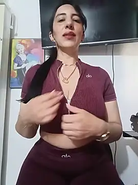 Snapshot of christine-x chatting on May 16, 2026, 1:43 pm christine-x online show from May 16, 2026, 1:43 pm