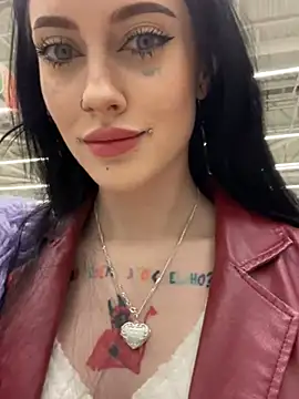 Snapshot of Melissa_crazy chatting on January 18, 2025, 3:05 pm Melissa crazy online show from January 18, 2025, 3:05 pm