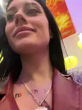 Snapshot of Melissa_crazy chatting on January 17, 2025, 6:23 pm Melissa crazy online show from January 17, 2025, 6:23 pm