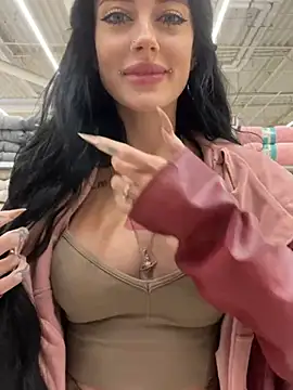 Snapshot of Melissa_crazy chatting on March 21, 2025, 3:35 pm Melissa crazy online show from March 21, 2025, 3:35 pm