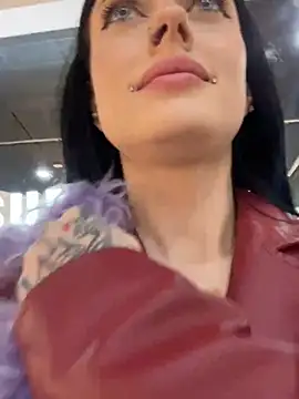 Snapshot of Melissa_crazy chatting on January 18, 2025, 6:10 pm Melissa crazy online show from January 18, 2025, 6:10 pm