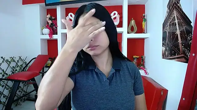 Letty Plugxo online show from September 23, 2025, 12:12 pm