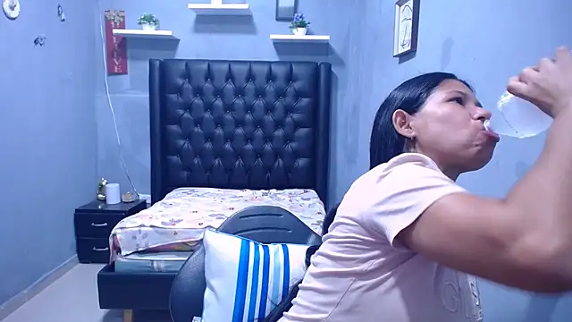 Letty Plugxo online show from March 5, 2026, 1:30 pm