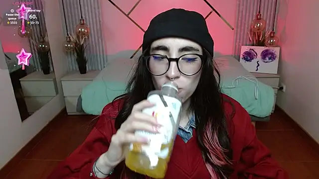 Snapshot of LenaRoses chatting on February 21, 2026, 10:34 pm LenaRoses online show from February 21, 2026, 10:34 pm