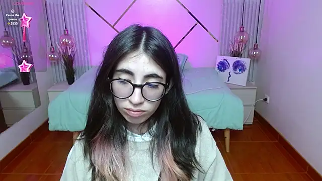 Snapshot of LenaRoses chatting on January 13, 2026, 8:35 pm LenaRoses online show from January 13, 2026, 8:35 pm