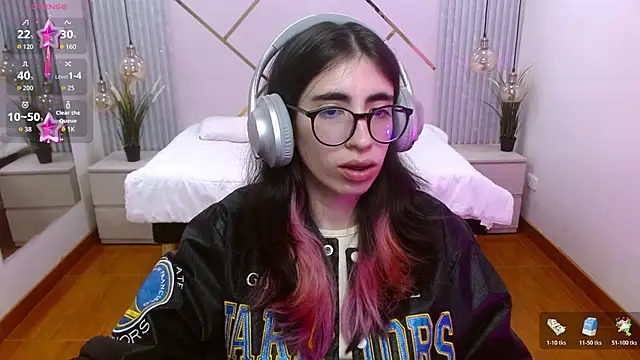 Snapshot of LenaRoses chatting on November 10, 2025, 5:29 pm LenaRoses online show from November 10, 2025, 5:29 pm