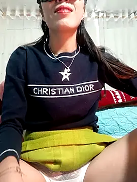 Snapshot of Sweet_Toy20 chatting on December 15, 2025, 1:00 am Sweet Toy20 online show from December 15, 2025, 1:00 am