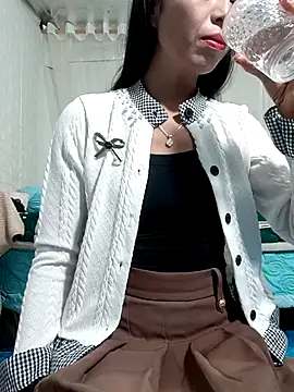 Snapshot of Sweet_Toy20 chatting on November 23, 2025, 10:53 pm Sweet Toy20 online show from November 23, 2025, 10:53 pm