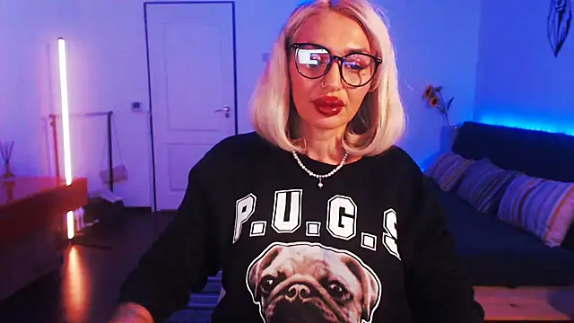 beauty chl0e online show from December 14, 2024, 7:36 pm