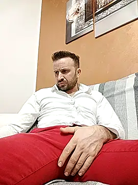 Snapshot of gilera250s chatting on February 24, 2025, 8:25 pm gilera250s online show from February 24, 2025, 8:25 pm