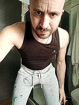 Snapshot of gilera250s chatting on March 6, 2025, 4:07 pm gilera250s online show from March 6, 2025, 4:07 pm