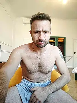 Snapshot of gilera250s chatting on October 3, 2025, 1:23 pm gilera250s online show from October 3, 2025, 1:23 pm