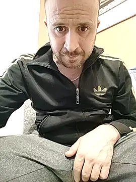 Snapshot of gilera250s chatting on February 24, 2025, 4:26 pm gilera250s online show from February 24, 2025, 4:26 pm