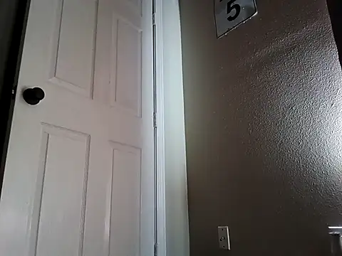 lRainbowBoy online show from April 8, 2026, 6:42 pm