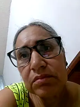 Snapshot of _candi chatting on May 6, 2026, 10:30 am candi online show from May 6, 2026, 10:30 am