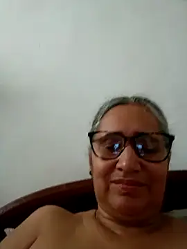 Snapshot of _candi chatting on May 1, 2026, 12:32 pm candi online show from May 1, 2026, 12:32 pm
