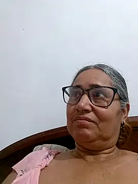 Snapshot of _candi chatting on May 12, 2026, 10:32 am candi online show from May 12, 2026, 10:32 am