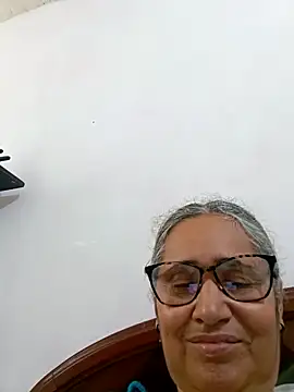Snapshot of _candi chatting on April 18, 2026, 3:14 pm candi online show from April 18, 2026, 3:14 pm