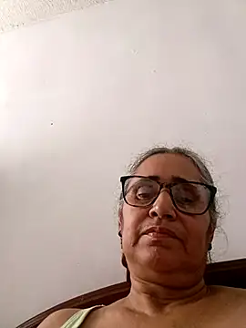 Snapshot of _candi chatting on May 9, 2026, 7:06 pm candi online show from May 9, 2026, 7:06 pm