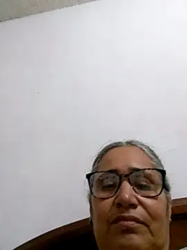 Snapshot of _candi chatting on April 16, 2026, 9:39 pm candi online show from April 16, 2026, 9:39 pm