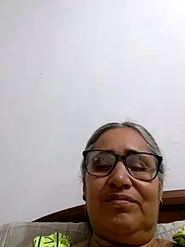 Snapshot of _candi chatting on May 6, 2026, 10:58 pm candi online show from May 6, 2026, 10:58 pm
