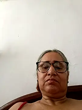 Snapshot of _candi chatting on April 27, 2026, 1:31 pm candi online show from April 27, 2026, 1:31 pm