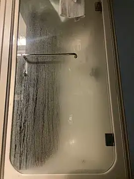 slimerlla online show from November 6, 2025, 9:46 am