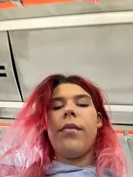 RiriRoseey online show from September 18, 2025, 6:38 am