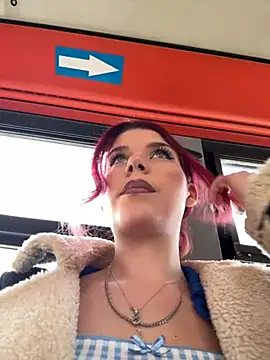 RiriRoseey online show from February 12, 2026, 8:36 am