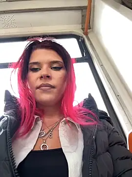 RiriRoseey online show from November 5, 2025, 9:12 am