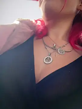 RiriRoseey online show from December 18, 2025, 8:41 am