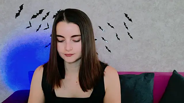 Miss Arwen online show from October 28, 2025, 4:35 am