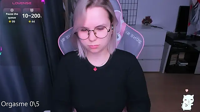 Snapshot of miray_kuriyama123 chatting on April 13, 2026, 8:24 pm miray kuriyama123 online show from April 13, 2026, 8:24 pm