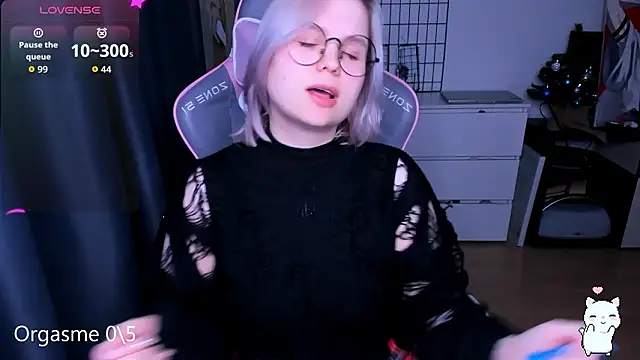 Snapshot of miray_kuriyama123 chatting on March 5, 2026, 6:15 pm miray kuriyama123 online show from March 5, 2026, 6:15 pm