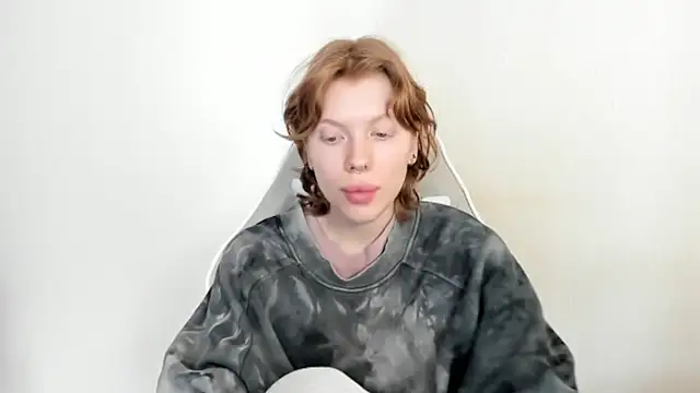 StellaDavis online show from February 9, 2026, 9:07 am