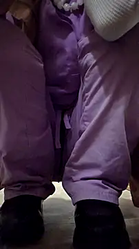 Snapshot of AriellaTaylor chatting on February 18, 2025, 4:48 am AriellaTaylor online show from February 18, 2025, 4:48 am