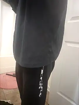 Snapshot of AriellaTaylor chatting on January 18, 2025, 2:12 pm AriellaTaylor online show from January 18, 2025, 2:12 pm