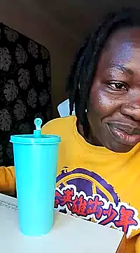 Snapshot of Missspoilmeifyouloveme chatting on January 19, 2025, 11:34 am Missspoilmeifyouloveme online show from January 19, 2025, 11:34 am