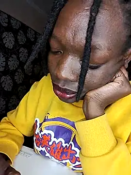 Snapshot of Missspoilmeifyouloveme chatting on January 21, 2025, 8:54 pm Missspoilmeifyouloveme online show from January 21, 2025, 8:54 pm