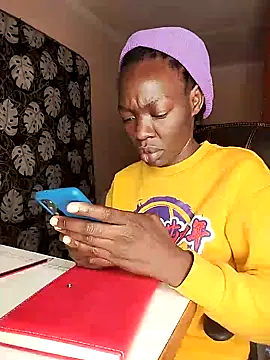 Snapshot of Missspoilmeifyouloveme chatting on January 18, 2025, 6:10 pm Missspoilmeifyouloveme online show from January 18, 2025, 6:10 pm