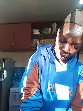 Snapshot of Missspoilmeifyouloveme chatting on January 18, 2025, 4:59 am Missspoilmeifyouloveme online show from January 18, 2025, 4:59 am