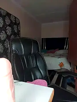 Snapshot of Missspoilmeifyouloveme chatting on January 17, 2025, 2:39 pm Missspoilmeifyouloveme online show from January 17, 2025, 2:39 pm