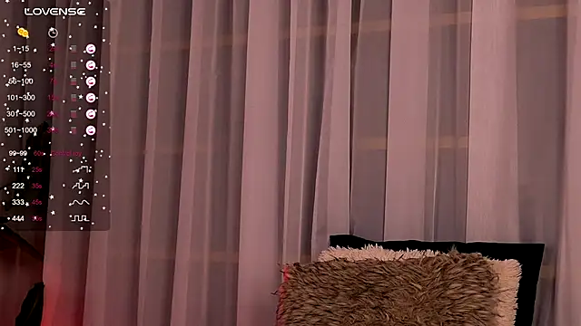 Snapshot of CynthiaWest chatting on November 25, 2025, 4:13 am CynthiaWest online show from November 25, 2025, 4:13 am